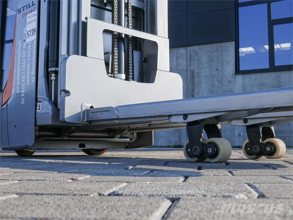 Still EXV 14i Järelkäidavad virnastajad