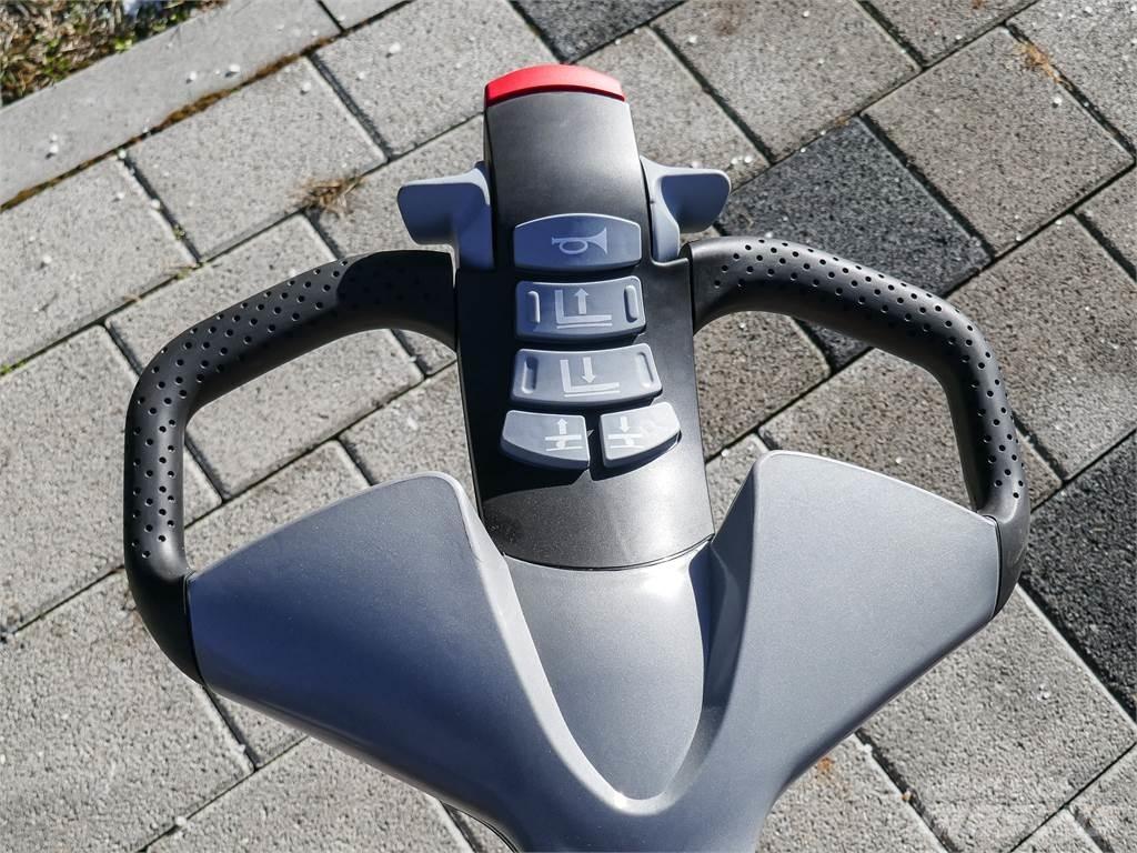 Still EXV 14i Järelkäidavad virnastajad