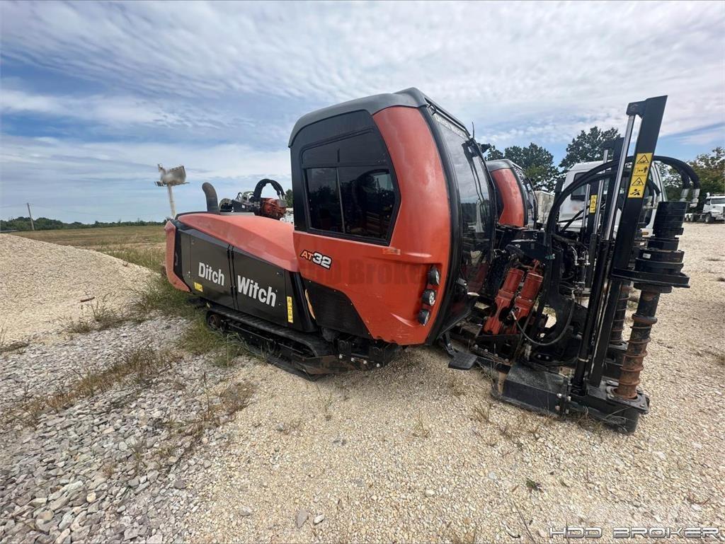 Ditch Witch AT32 Horisontaalsed puurmasinad