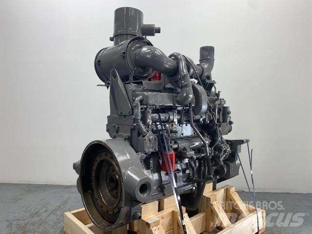 Komatsu M11-C Mootorid