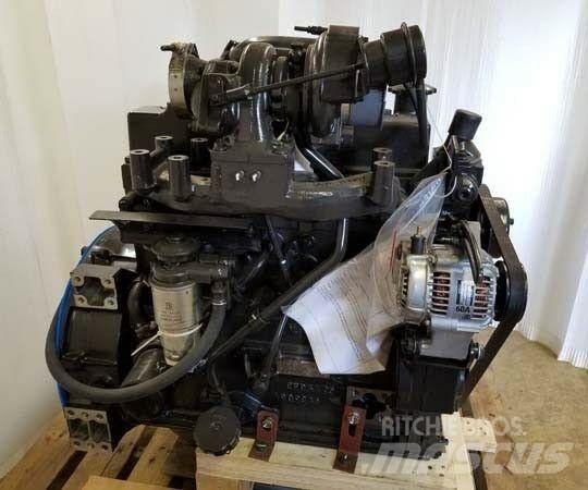Komatsu S4D95LE-3 Mootorid