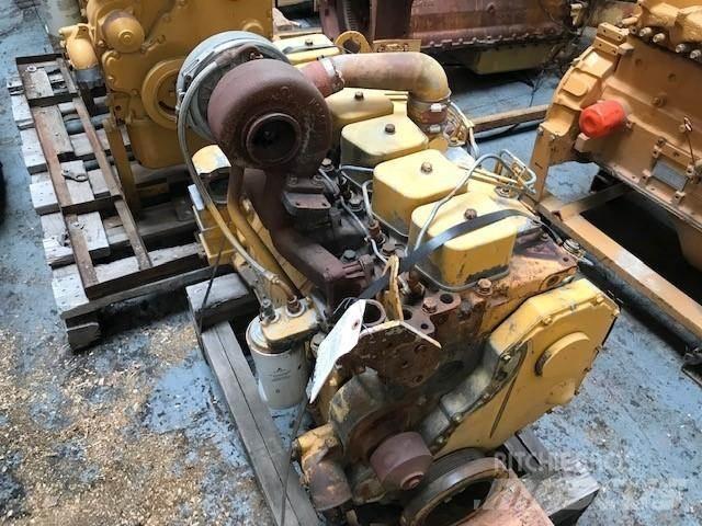 Komatsu S6D102 Mootorid