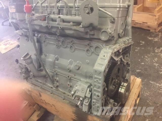 Komatsu SAA6D107E Mootorid