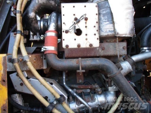 Komatsu SAA6D125E-5 Mootorid