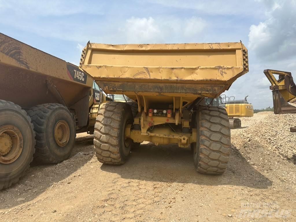 CAT 745 Liigendraamiga pinnaseveokid