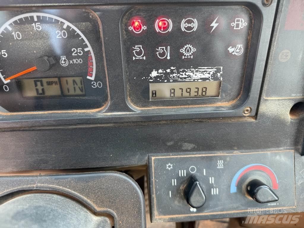 CAT 815F Muu