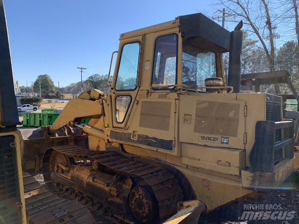 CAT 953B Muu