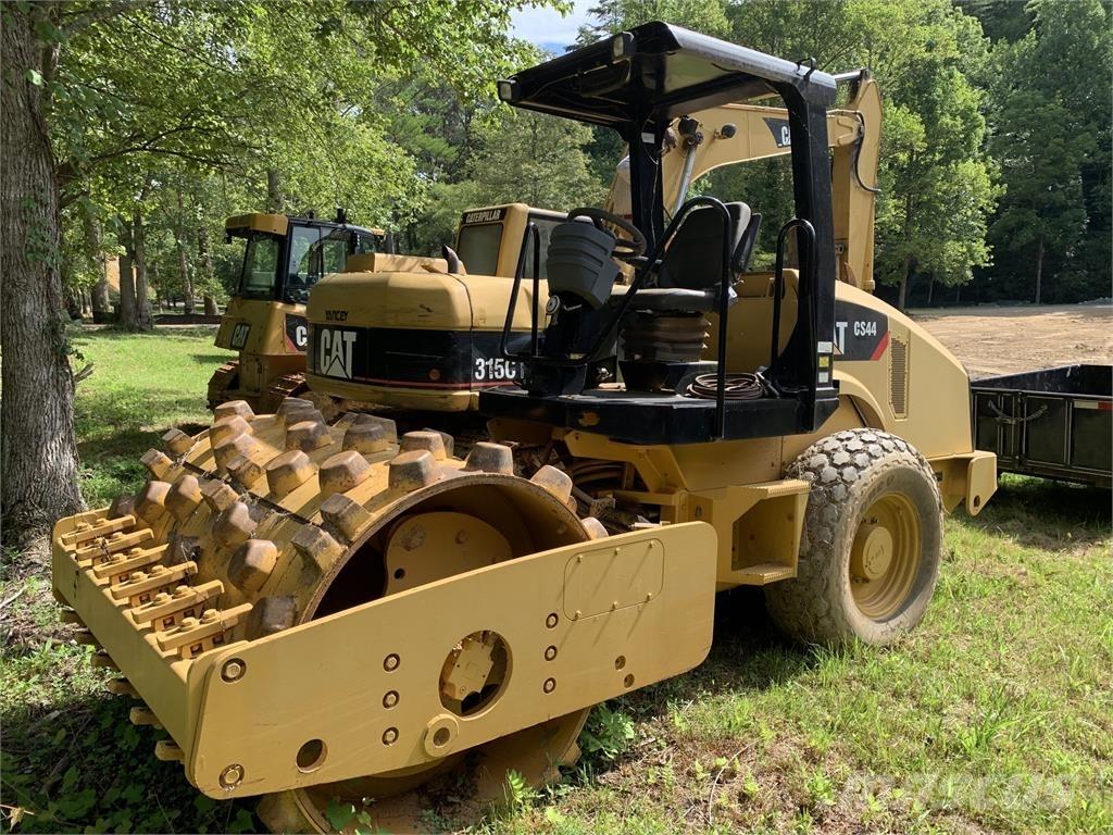 CAT CS-44 Muu