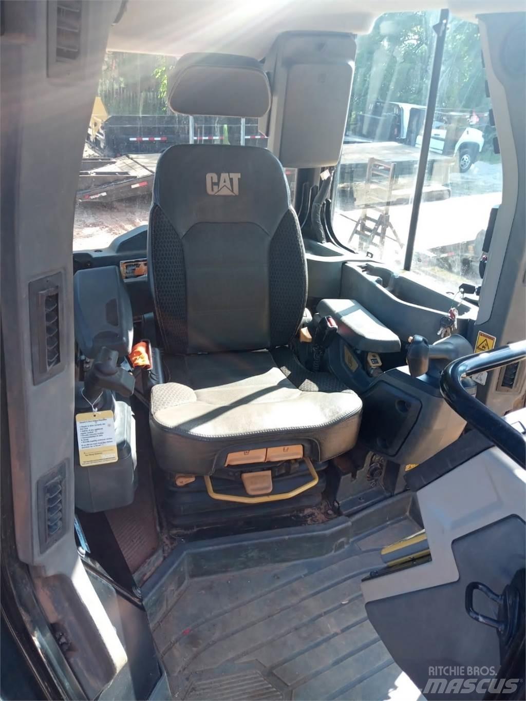 CAT D5 LGP Muu