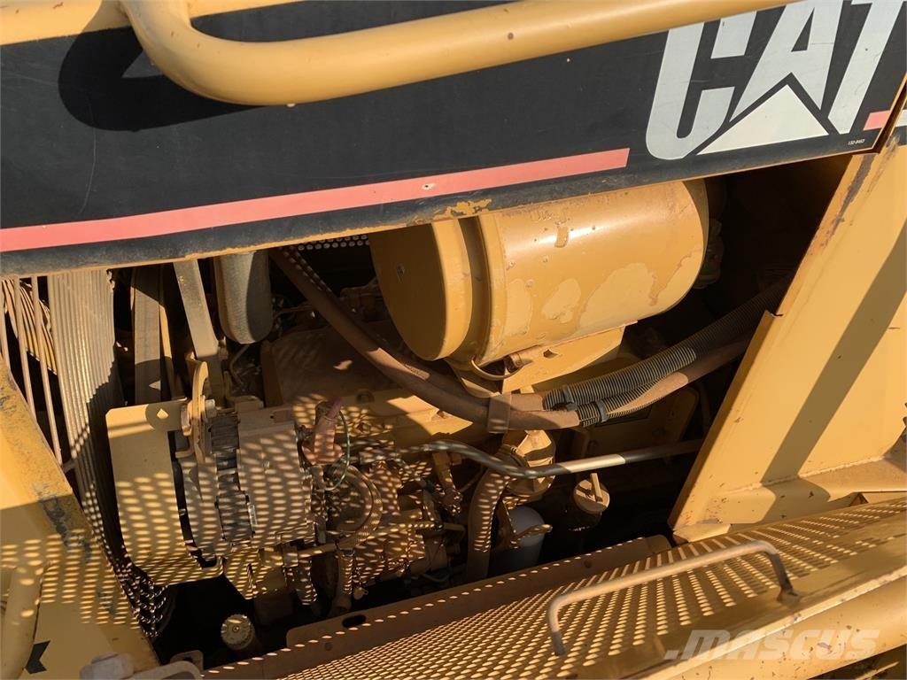 CAT D5M Muu