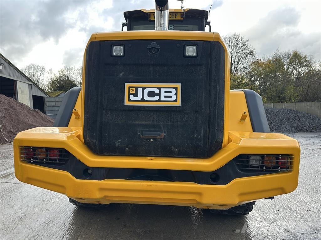 JCB 457 Agri Rataslaadurid