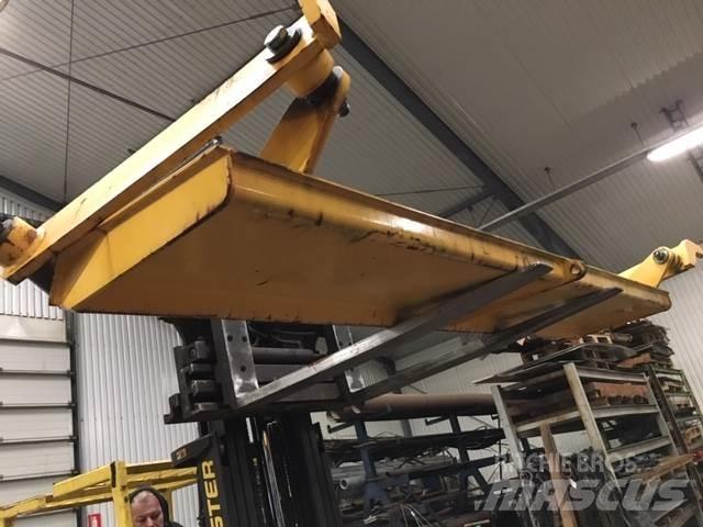  Bagsmæk ex. Volvo A25C 6x6 Muud osad