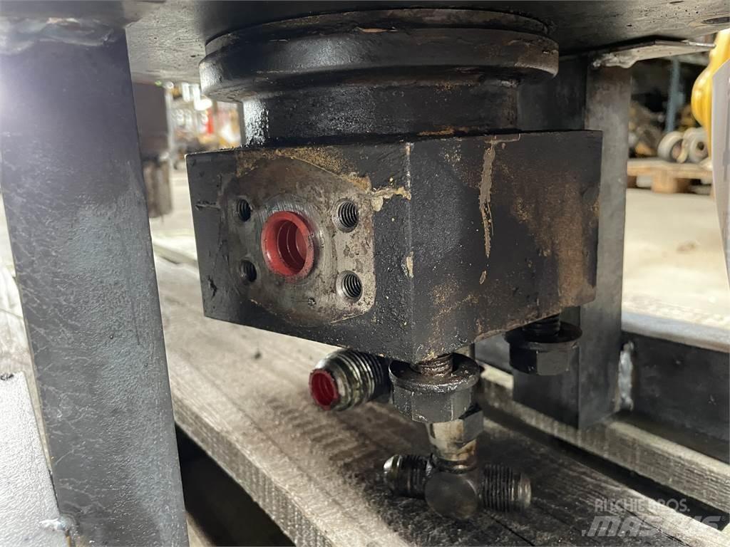 CAT 215LC svirvel Hüdraulika