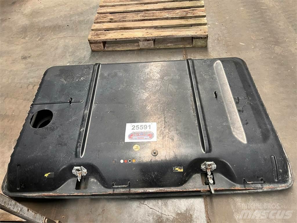 CAT 323D motorhjelm Muud osad
