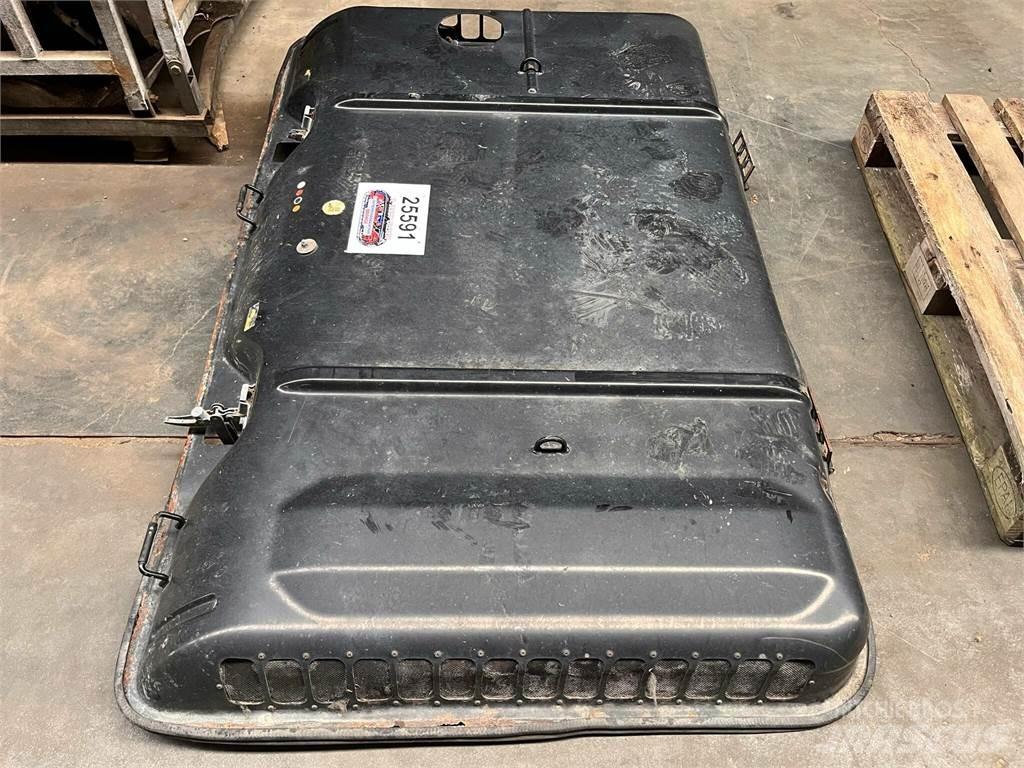 CAT 323D motorhjelm Muud osad