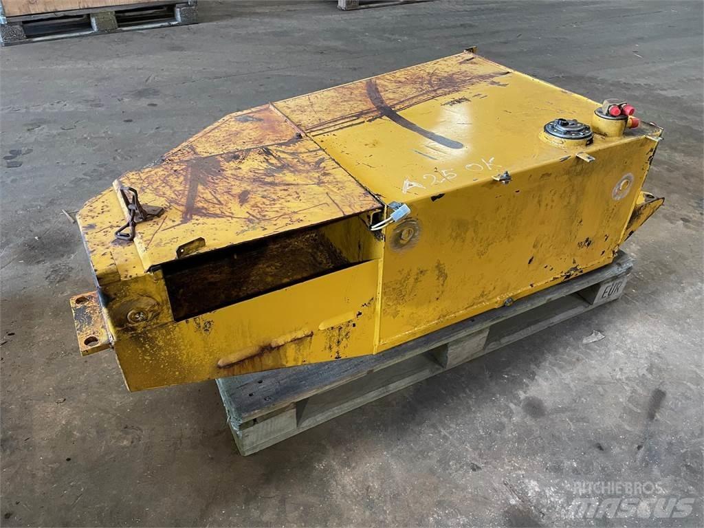  Dieseltank ex. Volvo A25 Muud osad