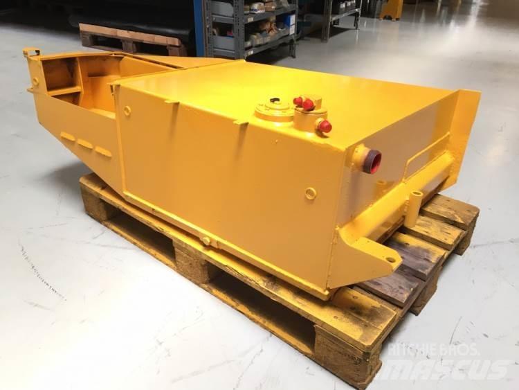  Dieseltank Volvo A25 Muud osad