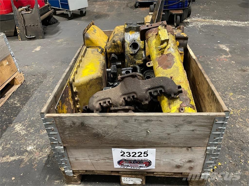  Diverse dele ex. Cat 3304 Mootorid