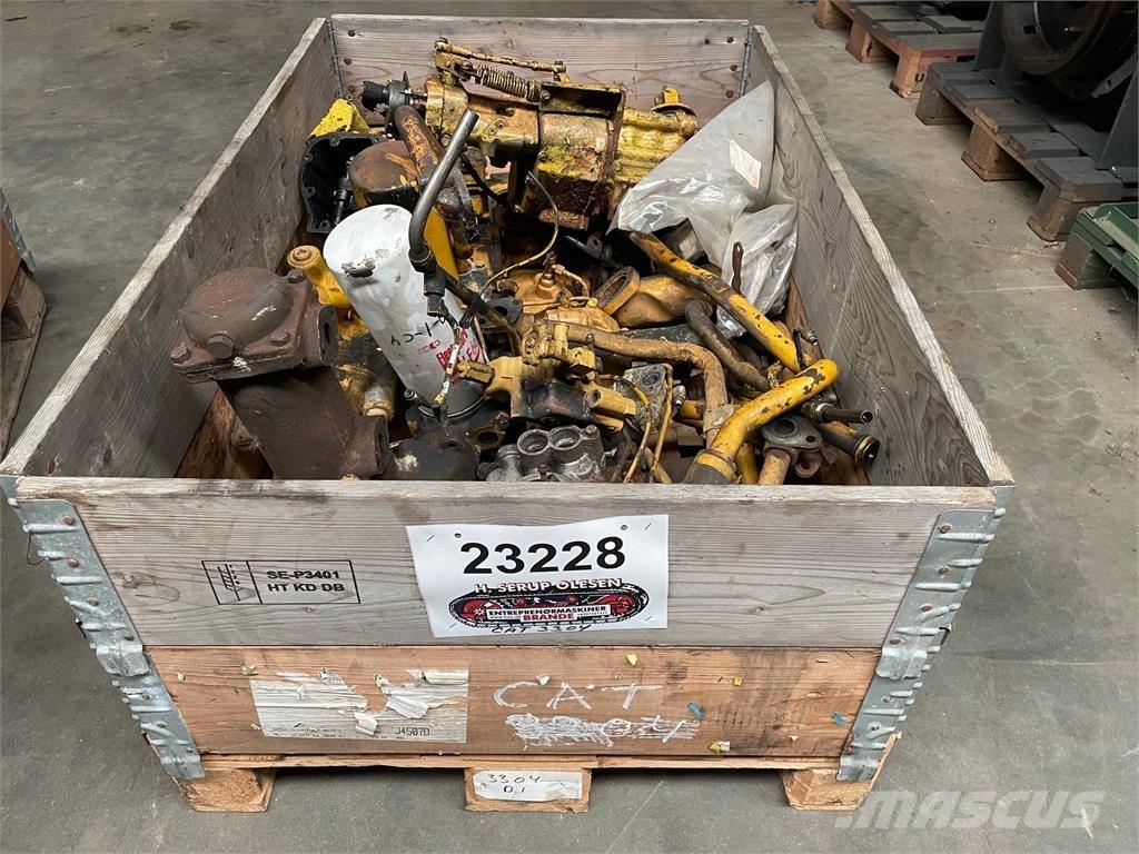  Diverse dele ex. Cat 3304 Mootorid