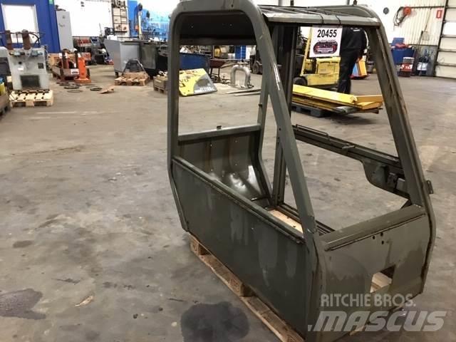  Førerhus ex. Manitou MT430 Muud osad