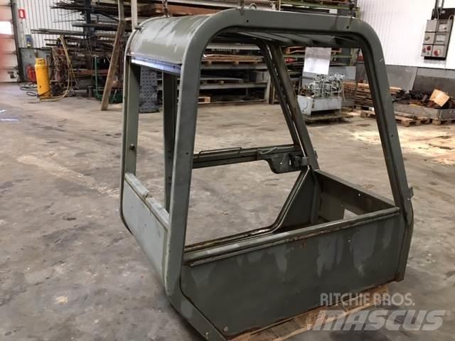  Førerhus ex. Manitou MT430 Muud osad