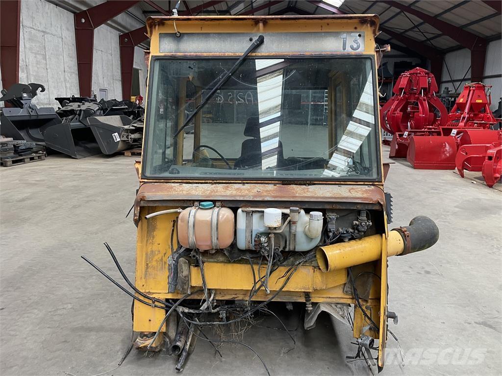  Førerhus ex. Volvo A25C Muud osad