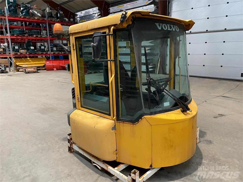  Førerhus, ex. Volvo L180D Muud osad