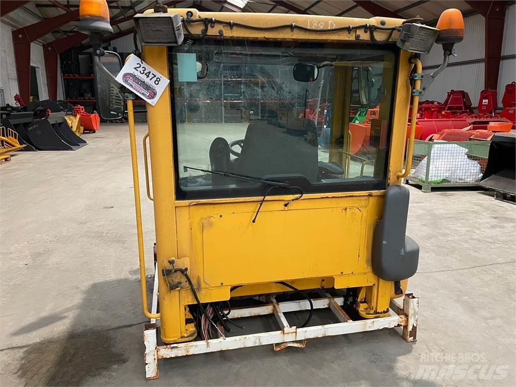  Førerhus, ex. Volvo L180D Muud osad