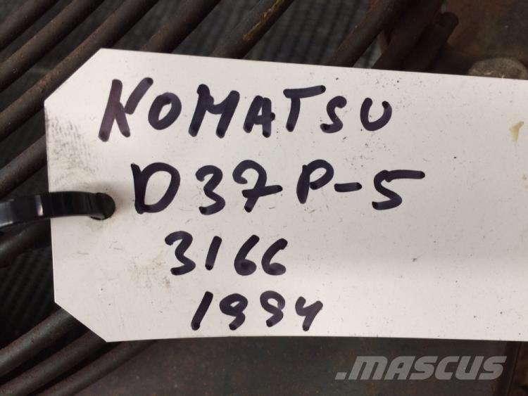  Køler ex. Komatsu D37P-5 Mootorid
