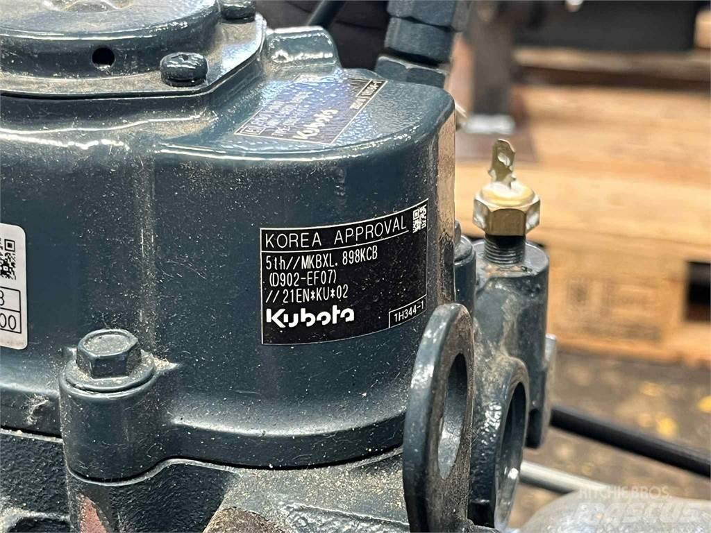 Kubota D902-EF07 motor Mootorid