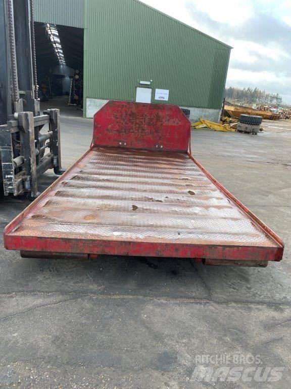  Maskintrailer med wirehejs Raskeveo poolhaagised