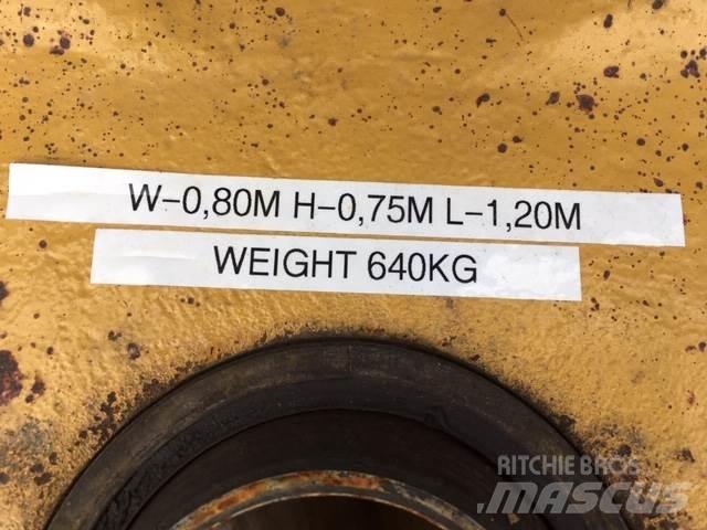  Rammeled ex. Cat 735 Dumper Muud osad