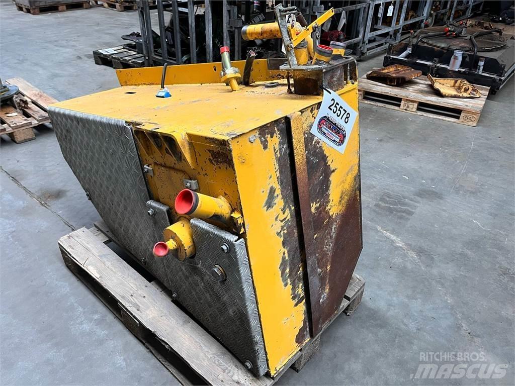 Volvo A35 brændstoftank Mootorid