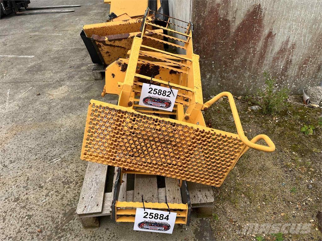 Volvo L220E trappe Muud osad