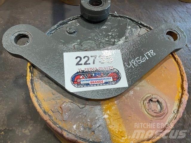 Volvo L90B Link Arm Muud osad