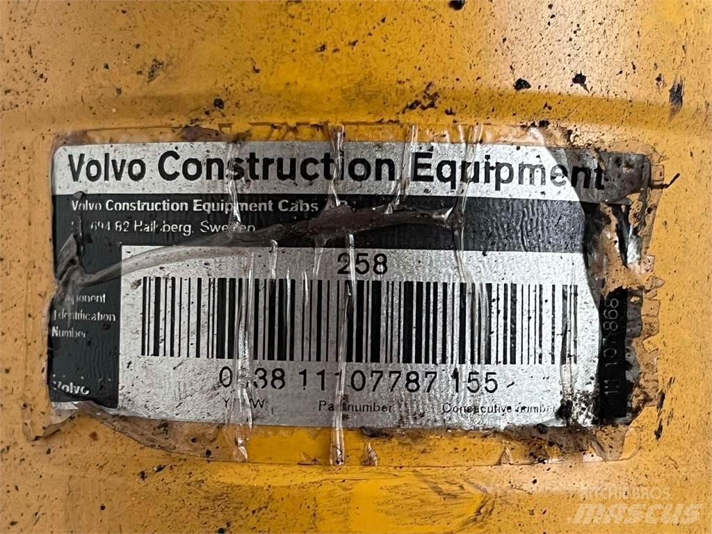 Volvo L90E styrecylinder Hüdraulika