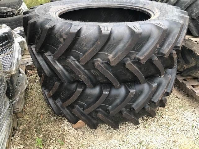  Rear Tyres Rehvid, rattad ja veljed