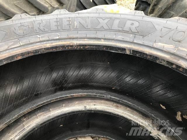  Rear Tyres Rehvid, rattad ja veljed