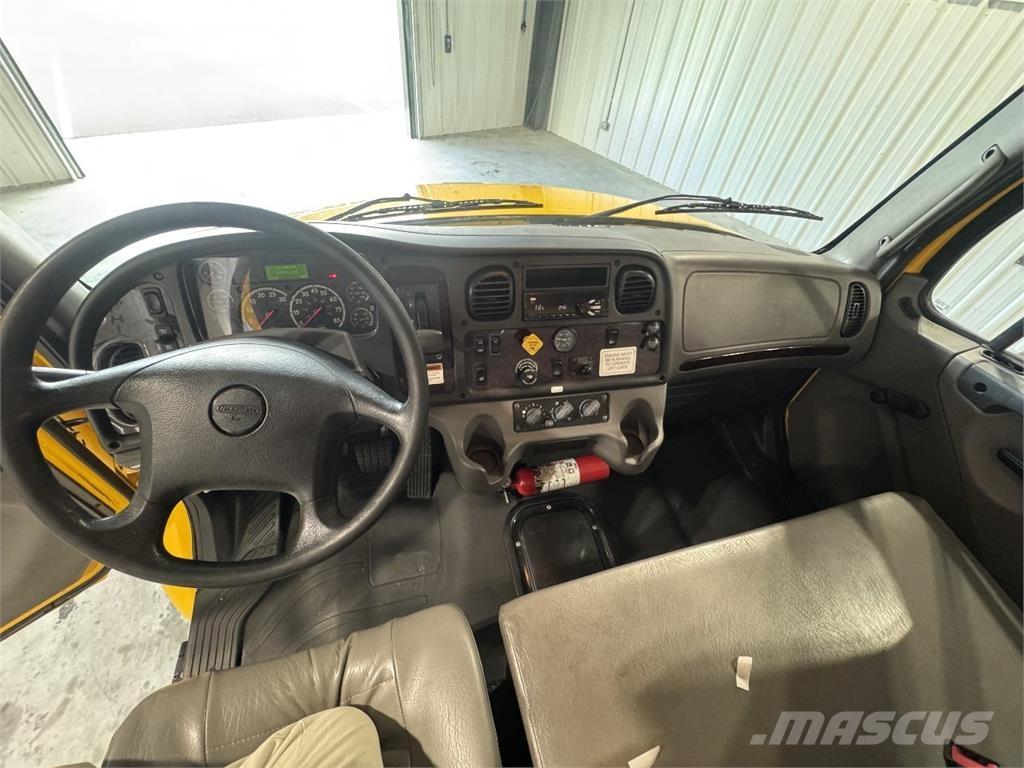 Freightliner M2 Furgoonautod
