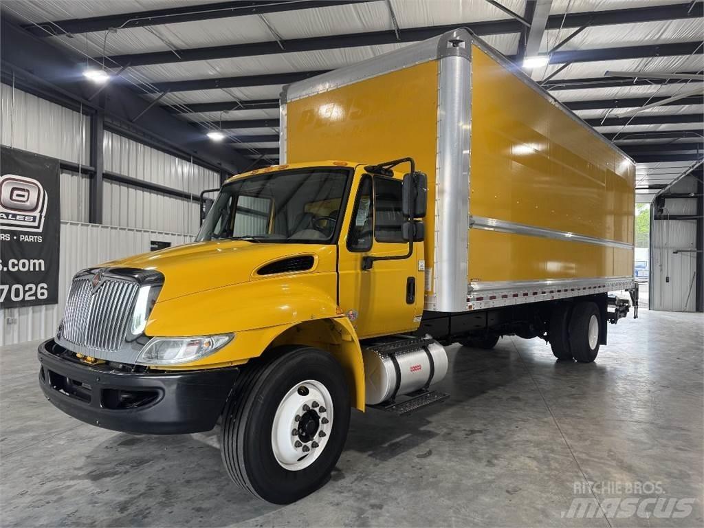 International 4300 Furgoonautod