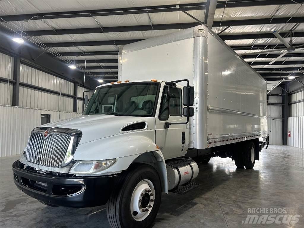 International 4300 Furgoonautod