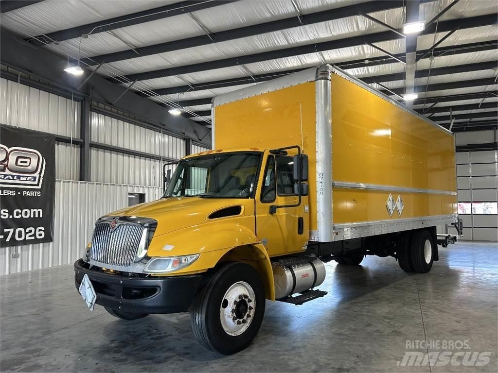 International 4300 Furgoonautod