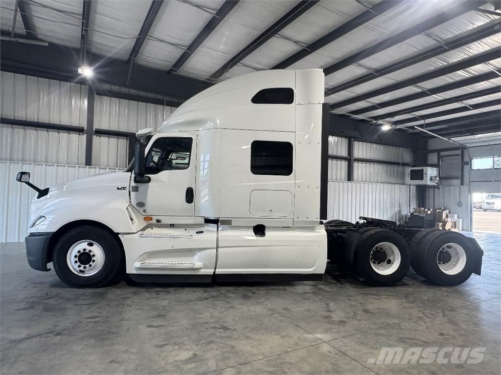 International LT625 Sadulveokid