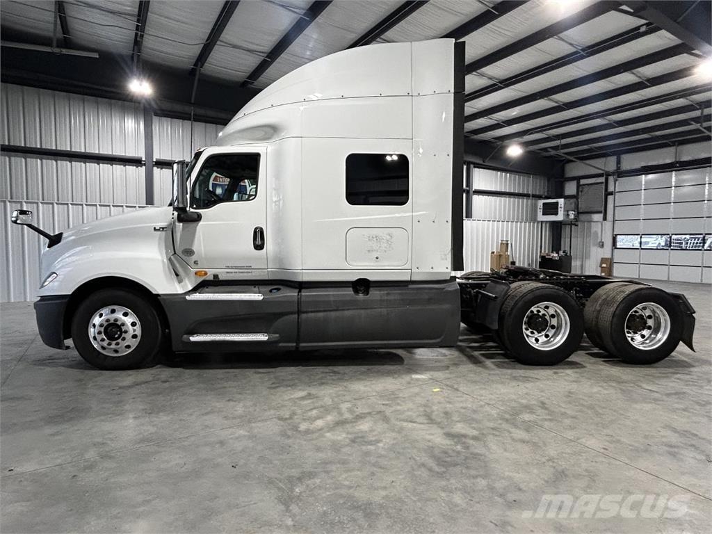 International LT625 Sadulveokid