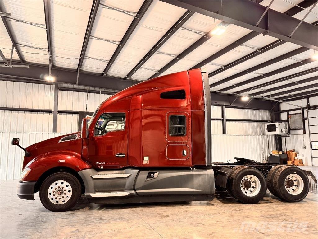 Kenworth T680 Sadulveokid