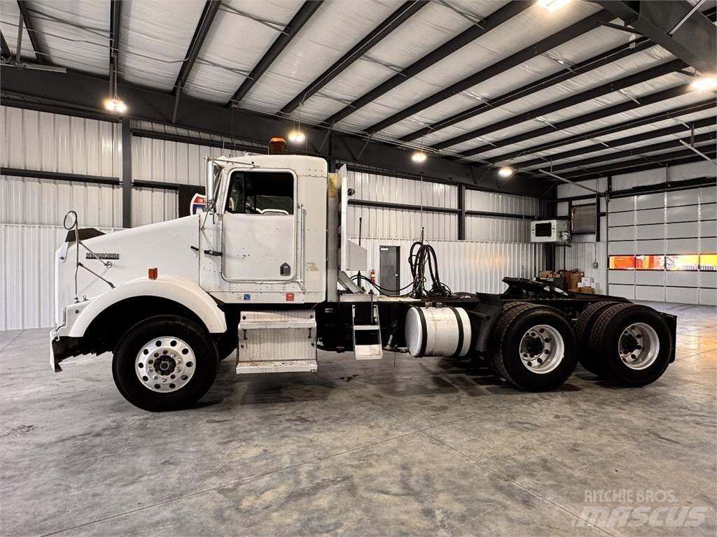 Kenworth T800 Sadulveokid