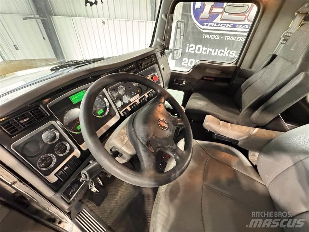 Kenworth T800 Sadulveokid