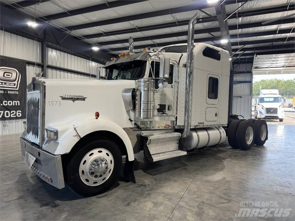 Kenworth W900 Sadulveokid