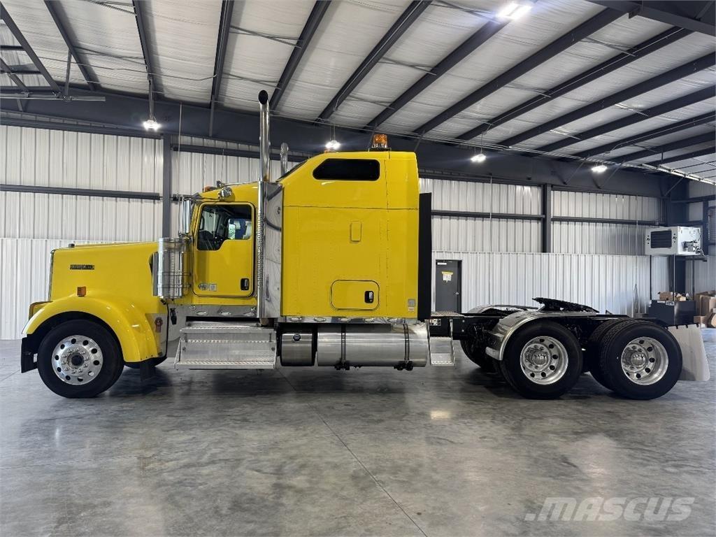 Kenworth W900L Sadulveokid