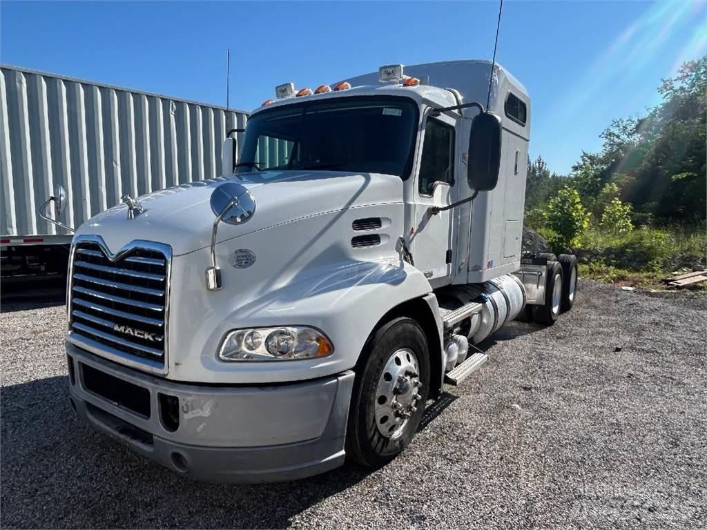 Mack CXU613 Sadulveokid